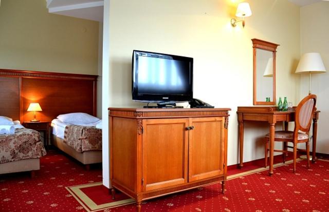 Hotel Stodolka Cminsk Exterior photo